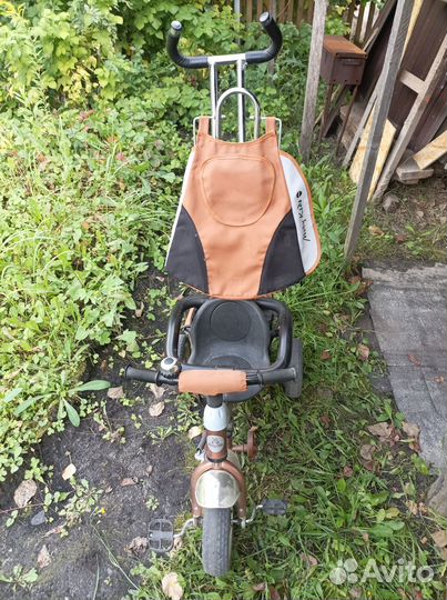 Трехколесный велосипед