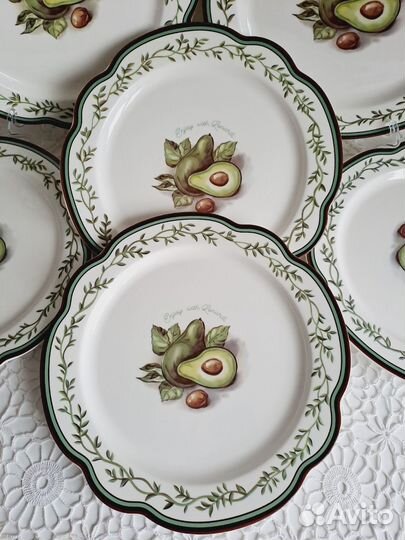 Тарелки столовые подстановочные Авокадо