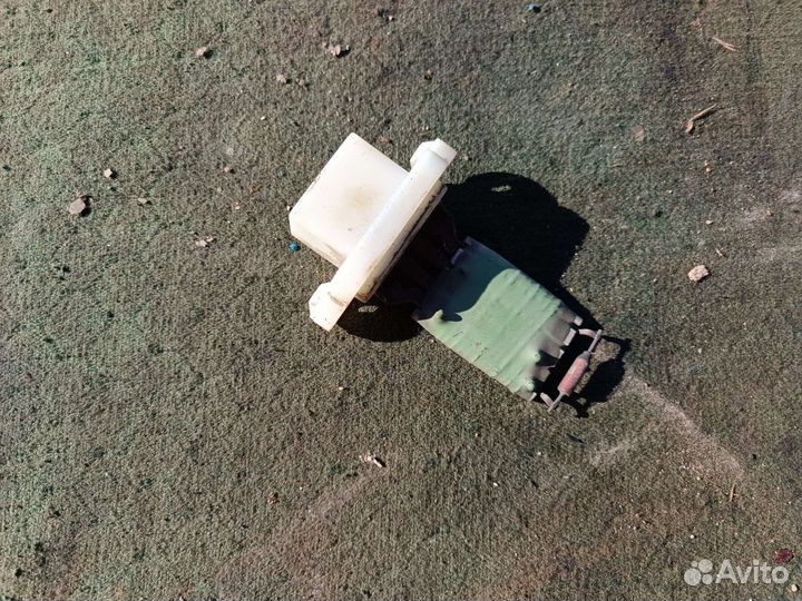 Резистор отопителя Форд фиеста 2008 г