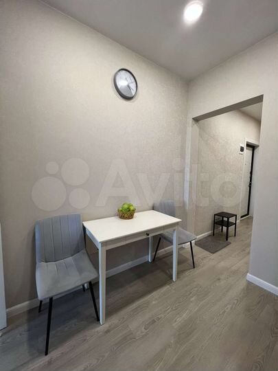 2-к. квартира, 50 м², 10/18 эт.