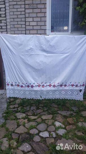 Старинные подзор,наволочка,рушник с вышивкой