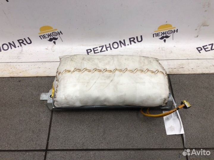 Подушка безопасности в торпедо Bmw X5 2004