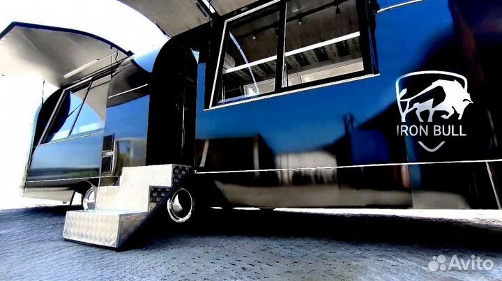 Фудтрак кафе со входом