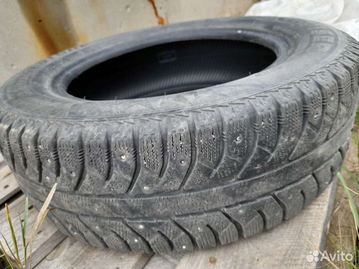 Bridgestone Ice Cruiser 7000 185/65 R15 88T