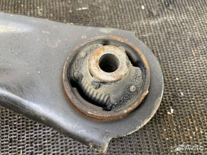 Рычаг подвески передний левый Nissan X-Trail T31