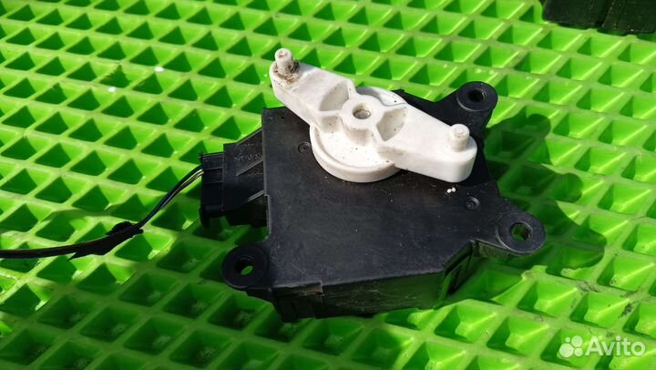 Сервопривод заслонки печки Opel Vectra C