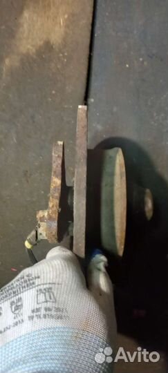 Кулак ступица задняя VW Passat Golf Vento