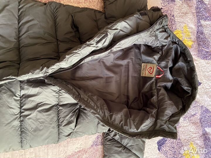 Пуховик на девочку 7-8 лет