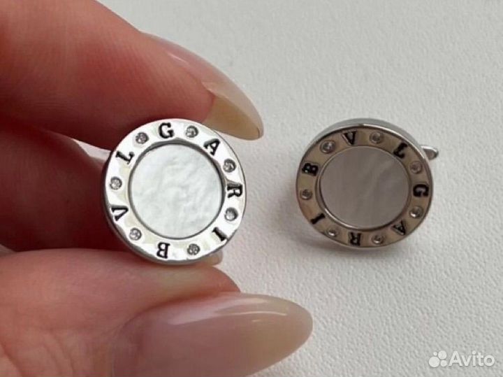 Серьги круглые Bvlgari с перламутром
