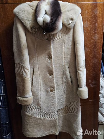 Шуба мутоновая 48 размер
