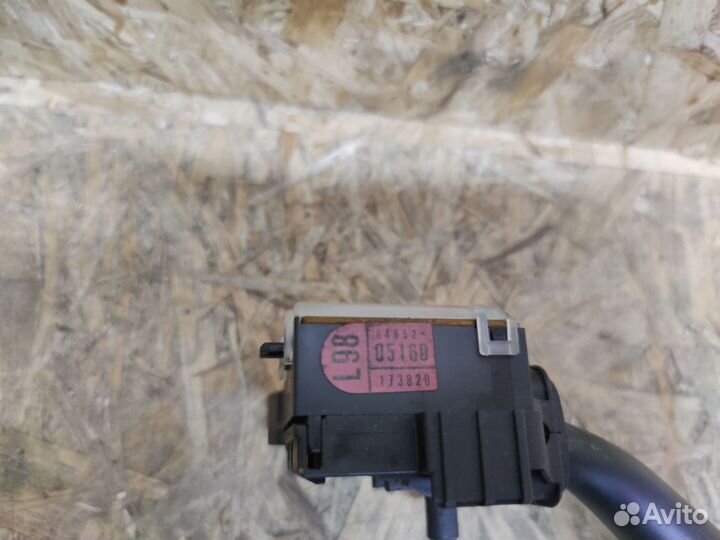 Переключатель дворников Toyota Avensis II 2003г