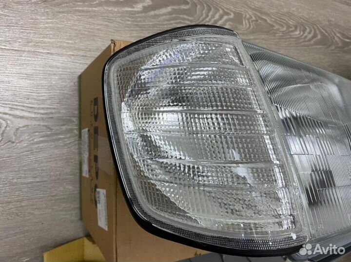 Указатель поворотник Mercedes E W124 Мерседес Е В1