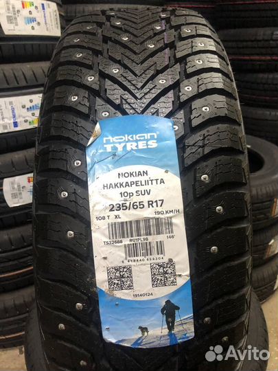 Nokian Tyres Hakkapeliitta 10p SUV 235/65 R17 108T