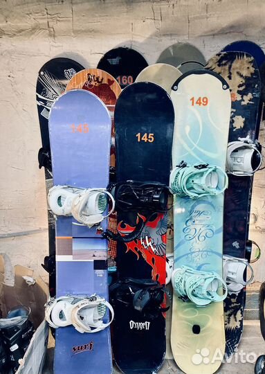 Б/у сноуборды, лыжи и ботинки