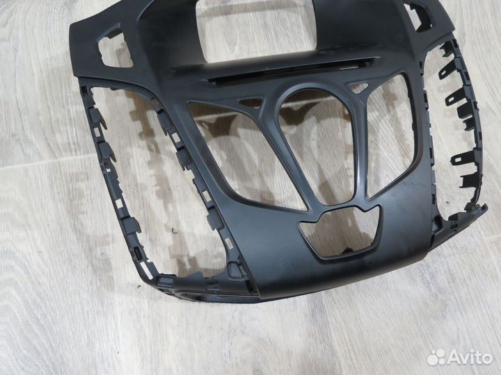 Накладка торпедо Ford Focus 3