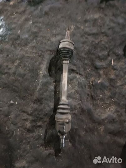 Привод левый Toyota Corolla 150 Auris робот