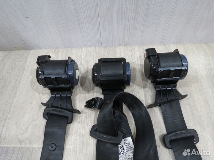 Ремень безопасности Volkswagen Polo