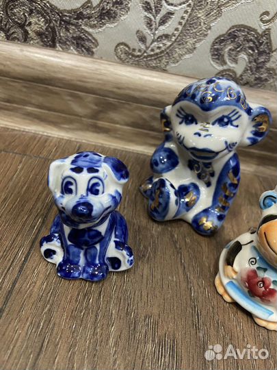 Статуэтки под гжель