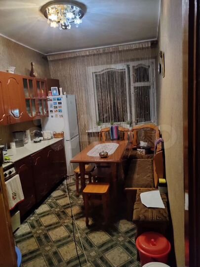2-к. квартира, 54 м², 3/3 эт.