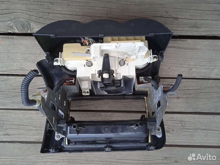 Рамка магнитолы Honda Fit GD