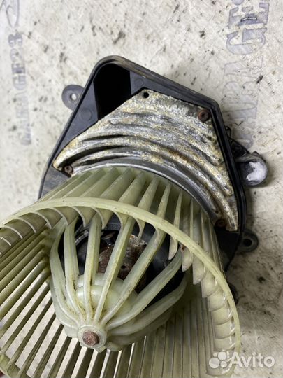 Моторчик печки Volkswagen Passat B5