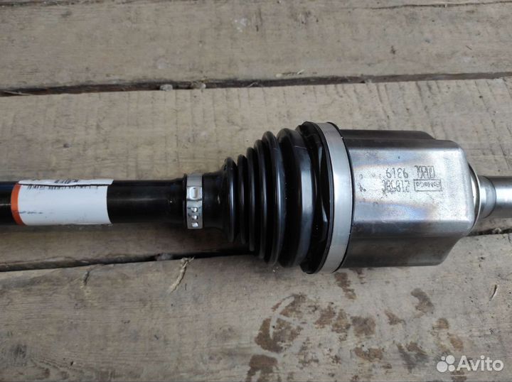 Привод передний левый Ford Explorer 5 (2018)