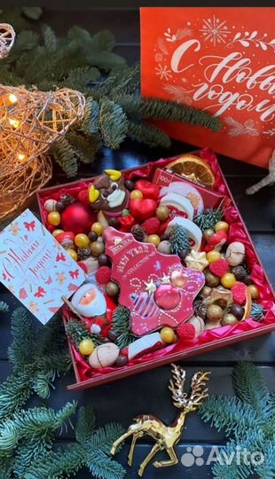 Новогодние композиции из нобилиса