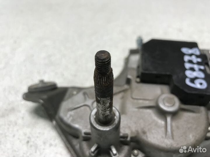 Моторчик заднего дворника Toyota Sienna 2