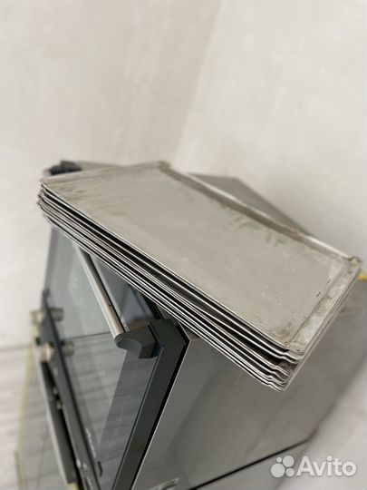 Конвекционная печь Unox