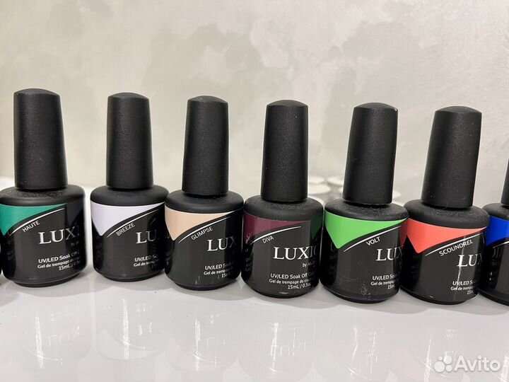 Гель лаки для маникюра бу Luxio