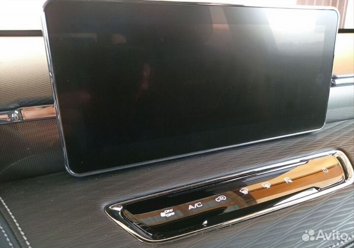 Защитное стекло на Haval Jolion