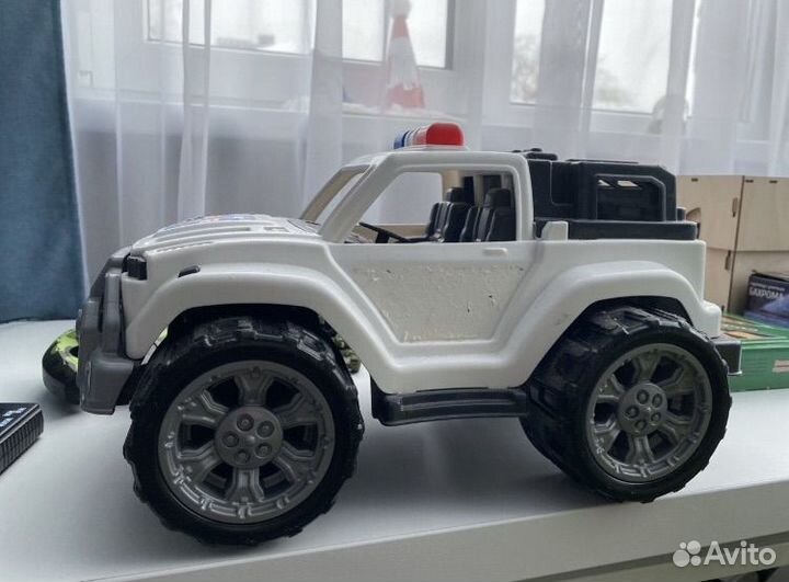 Полицейская машина