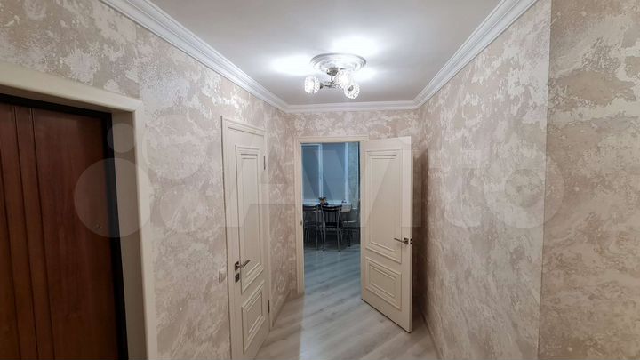 2-к. квартира, 56 м², 4/9 эт.