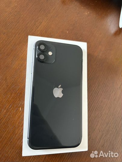 iPhone 11, 64 ГБ