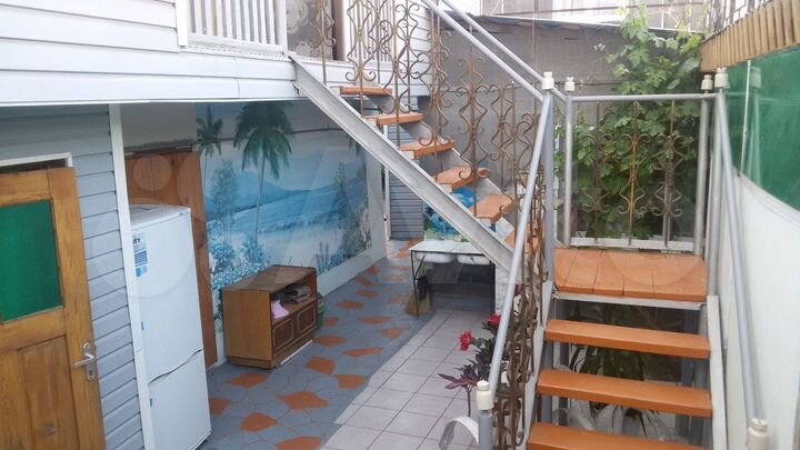 Комната 15 м² в 5-к., 2/2 эт.