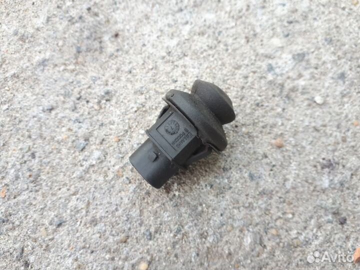 Датчик открытия, концевик капота Лада Веста седан