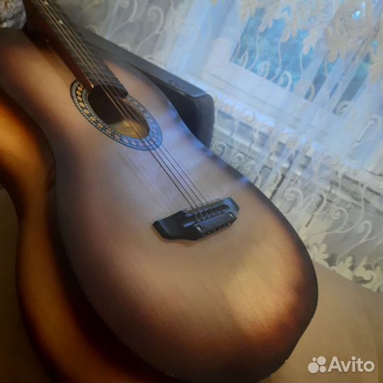 Гитара акустическая