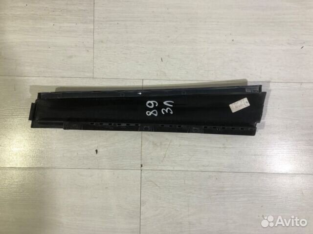 Молдинг двери зад лев volkswagen golf 6 1.4 мт хет