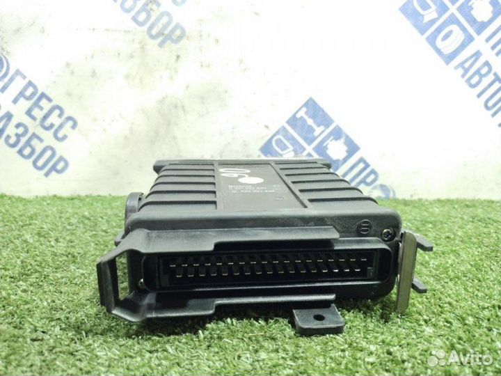 Блок управления двигателем (эбу) Audi 80 седан 2.0