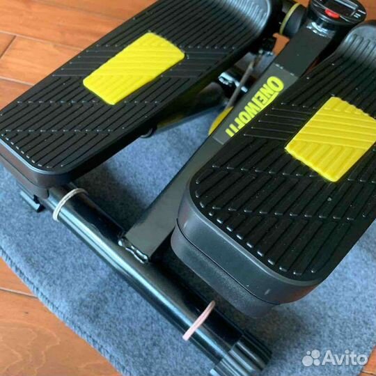 Тренажер степпер с эспандерами