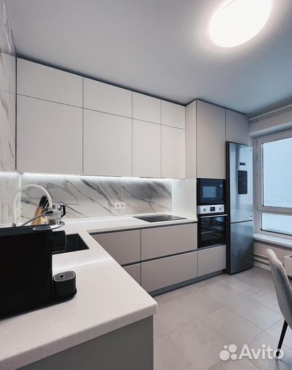 Стильный кухонный гарнитур