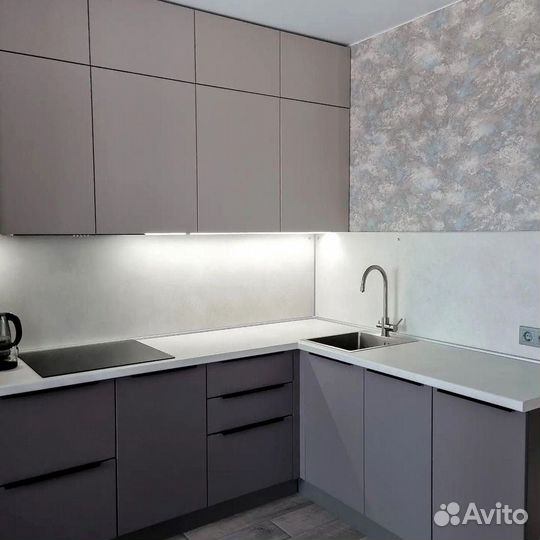 Кухонный гарнитур угловой в потолок на заказ