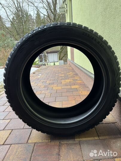 Ikon Tyres Autograph Ice 9 SUV 255/45 R20 105T