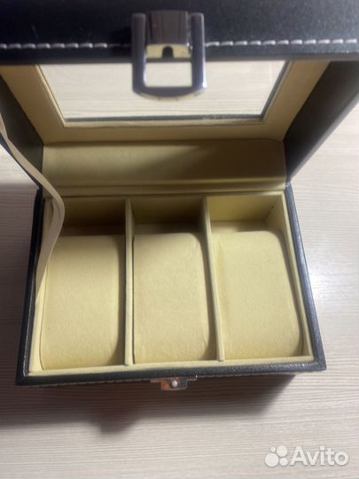 Кейс, бокс, шкатулка для хранения часов