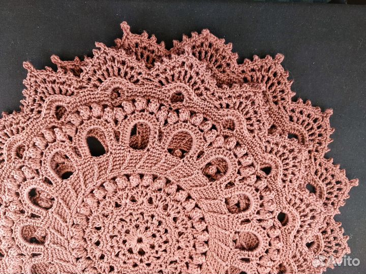 Салфетки рельефные, связанные крючком