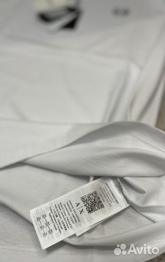 Белая футболка Armani exchange