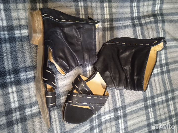 Босоножки на девочку 34