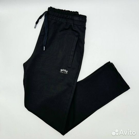 Мужской спортивный костюм