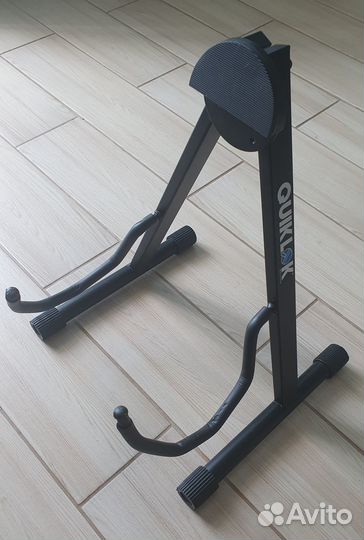 Стойка для акустической гитары Quiklok