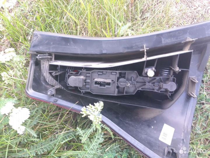 Фонарь renault sandero правая